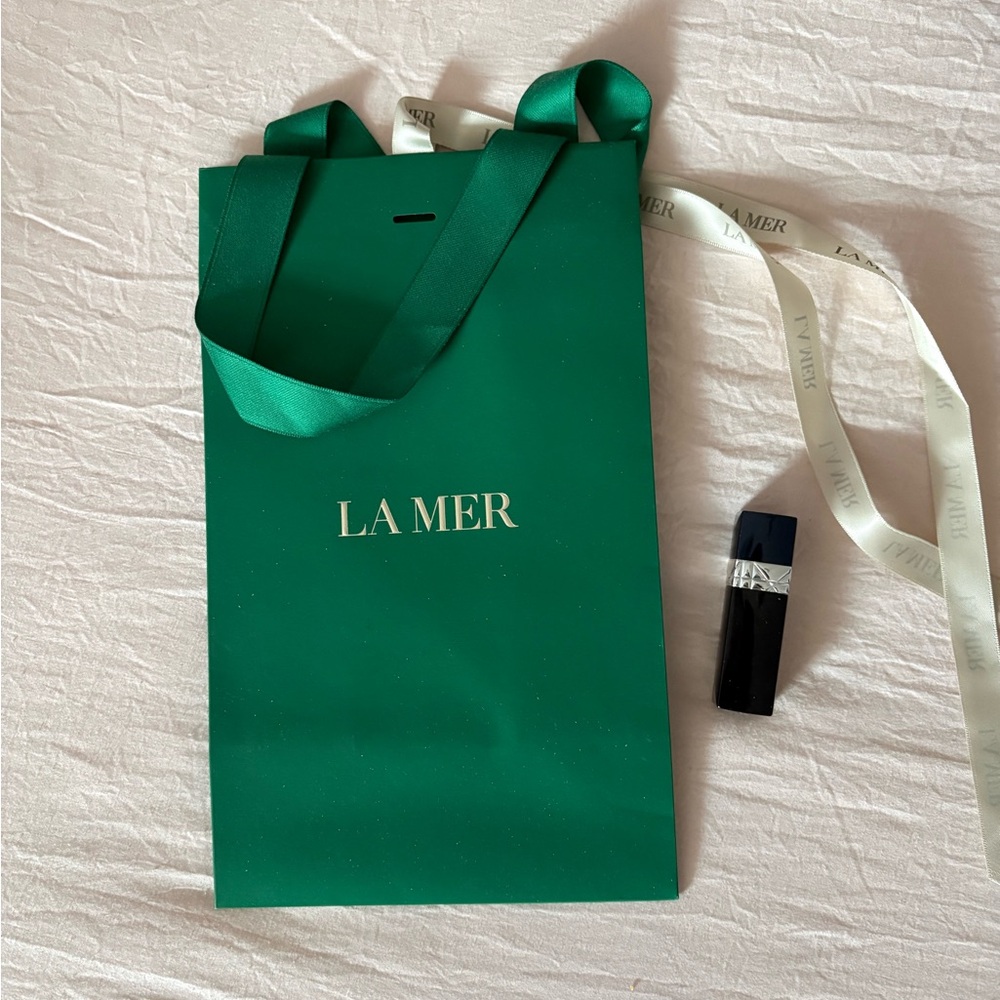 La Mer Green Gift Bag with Ribbon